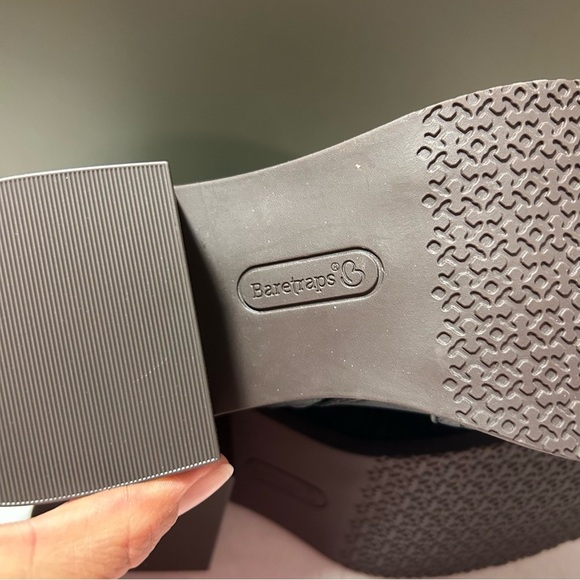 BareTraps Black Ankle Booties with Chunky Heel size 10M - Picture 7 of 7